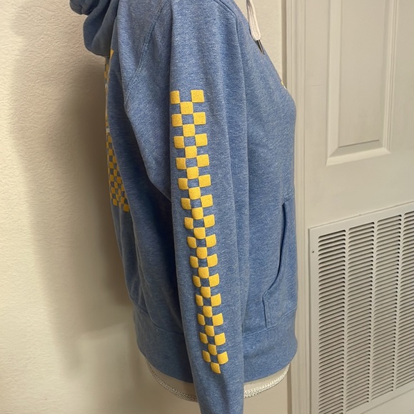 SANTA CRUZ skater sweatshirt size small. Light blue with yellow check. ECU - Picture 4 of 16